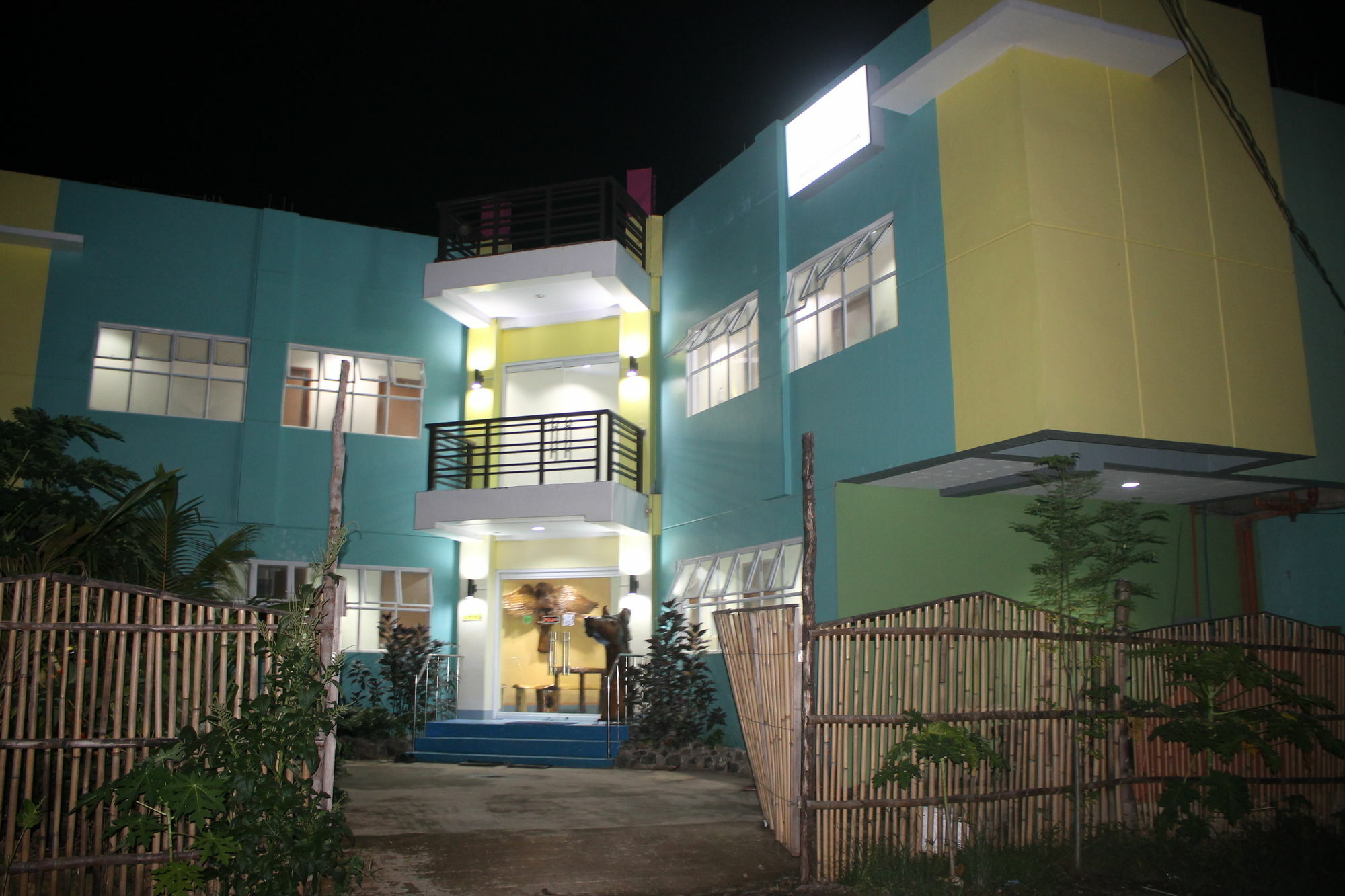 Ezy Stay Puerto Princesa Tiniguiban Zewnętrze zdjęcie